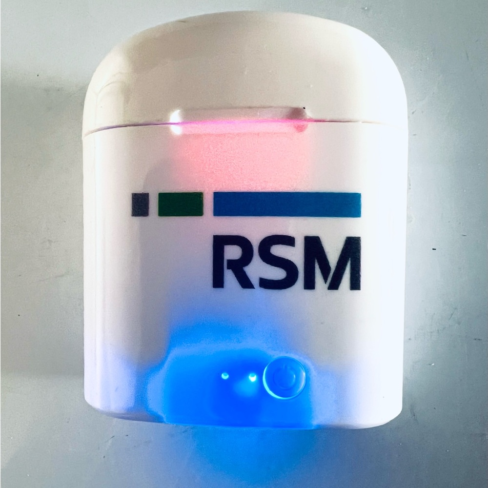 RSM Wireless Bluetooth Ear-buds With USB Cord Conditions Great Working